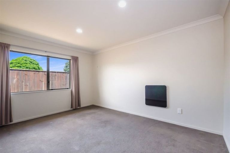 Photo of property in 16 Manhattan Court, Paraparaumu Beach, Paraparaumu, 5032