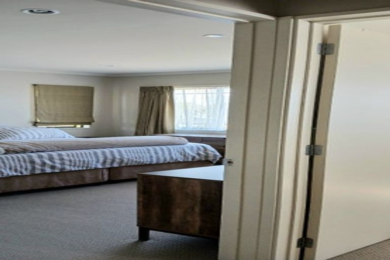 Photo of property in 66 Blackwood Drive, Wattle Downs, Auckland, 2103