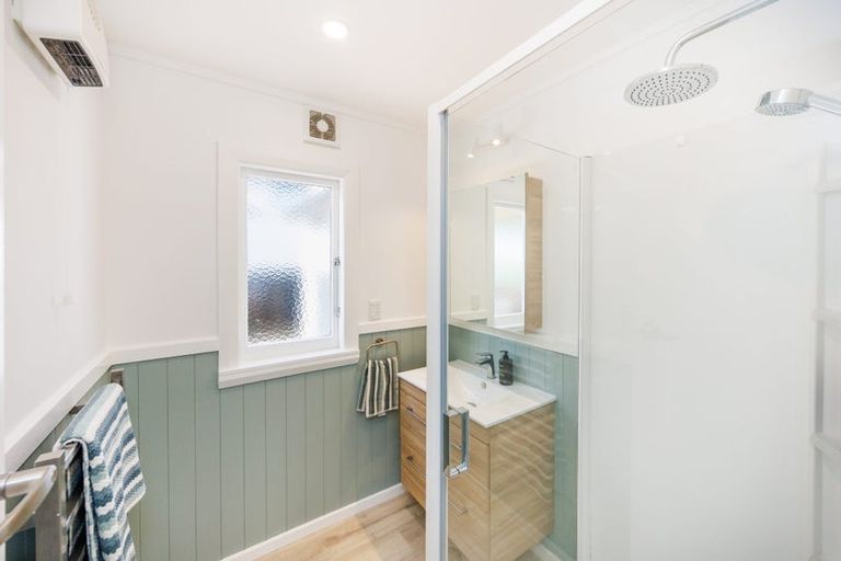 Photo of property in 15 Colombo Street, Hokowhitu, Palmerston North, 4410