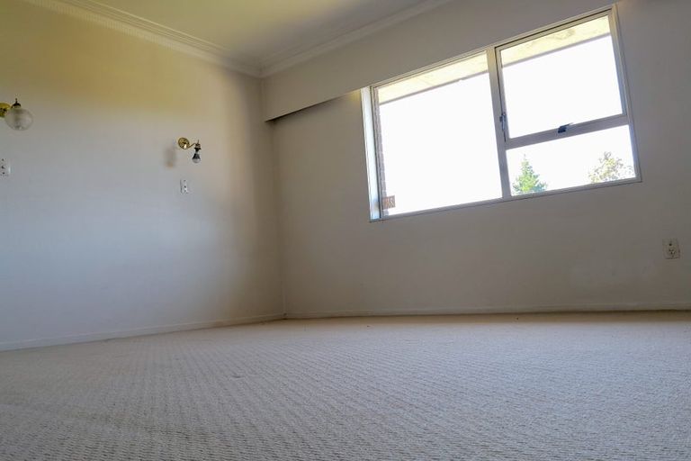 Photo of property in 1/47 Prince Regent Drive, Half Moon Bay, Auckland, 2012