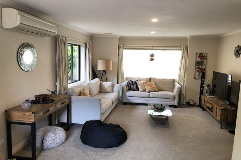 Photo of property in 15a Akehurst Avenue, New Lynn, Auckland, 0600