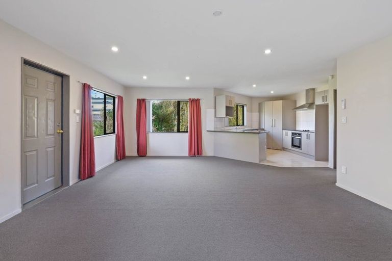 Photo of property in 55b Simpson Road, Ranui, Auckland, 0612