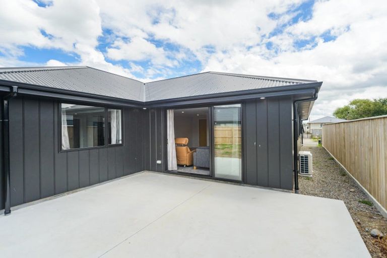 Photo of property in 94 James Line, Kelvin Grove, Palmerston North, 4414