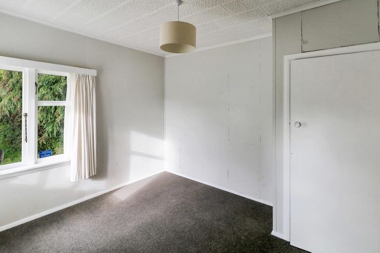 Photo of property in 12 Lytton Street, Wadestown, Wellington, 6012