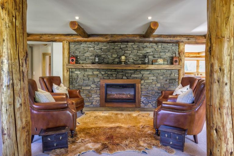 Photo of property in 21 Mount Iron Drive, Wanaka, 9305