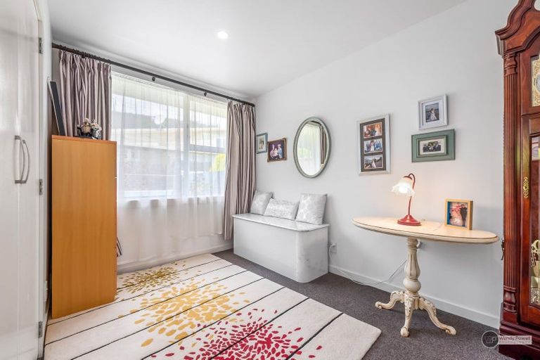 Photo of property in 10a Helvetia Grove, Naenae, Lower Hutt, 5011