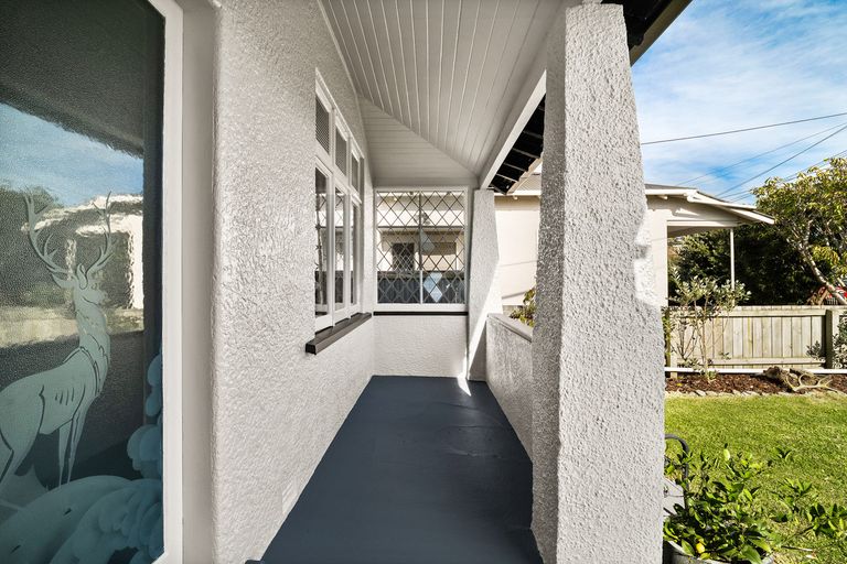 Photo of property in 21 Hargest Crescent, Saint Kilda, Dunedin, 9012