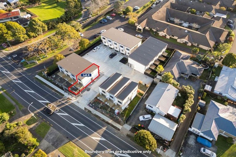 Photo of property in 101 Botany Road, Botany Downs, Auckland, 2010
