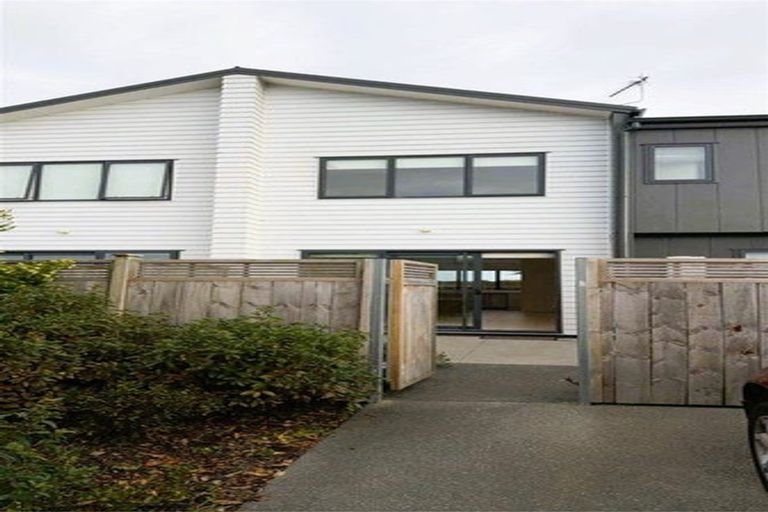 Photo of property in 1b Falabella Lane, Karaka, Papakura, 2113
