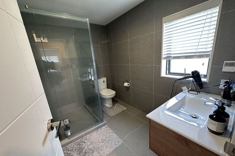 Photo of property in 3 Roa Avenue, Hobsonville, Auckland, 0616