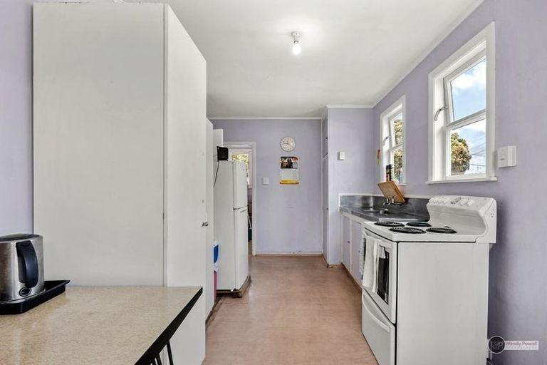 Photo of property in 21 Hunter Street, Taita, Lower Hutt, 5011