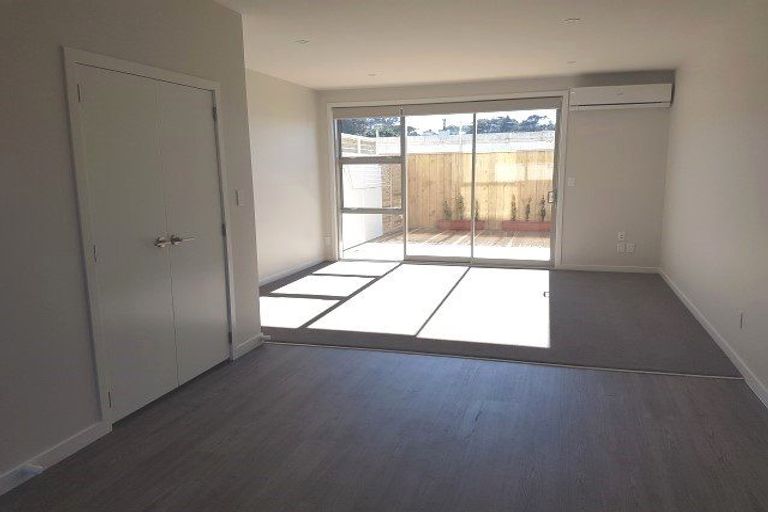 Photo of property in 32u2 Dr Taylor Terrace, Johnsonville, Wellington, 6037