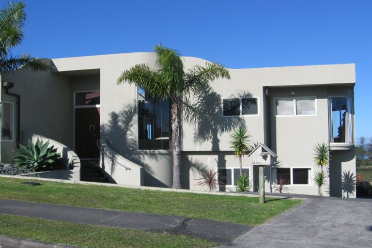 Photo of property in 42 Bannings Way, Hobsonville, Auckland, 0618