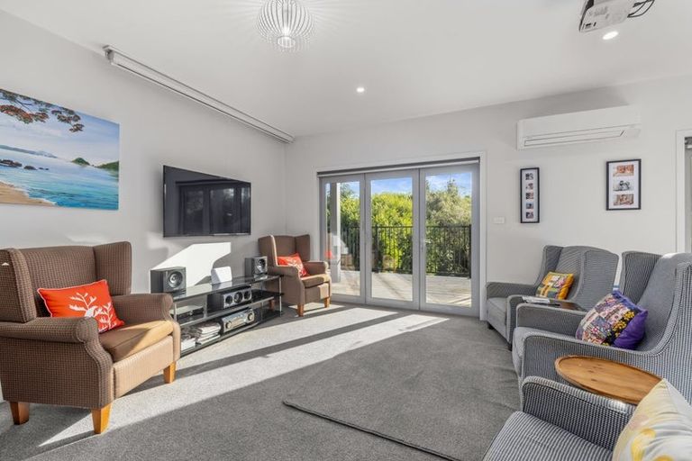 Photo of property in 6 Riverglen Drive, Haruru, 0204