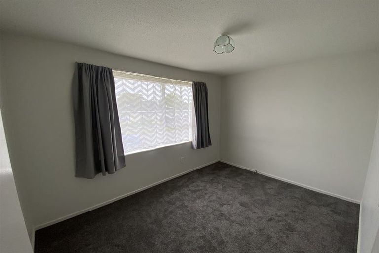 Photo of property in 1/3 James Condon Place, Redwood, Christchurch, 8051