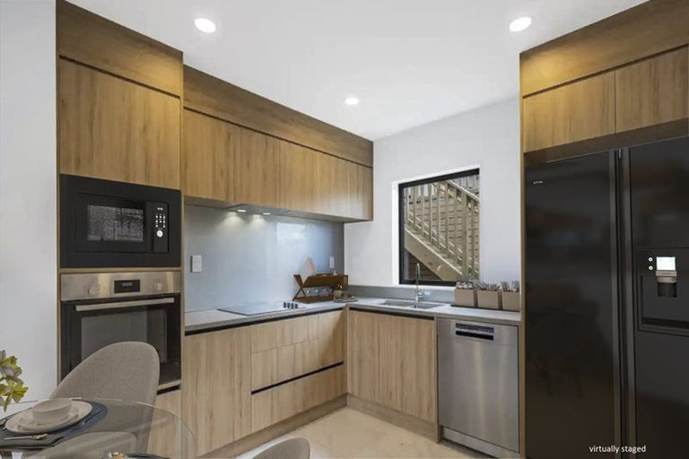 Photo of property in 44d Cyclarama Crescent, Massey, Auckland, 0614