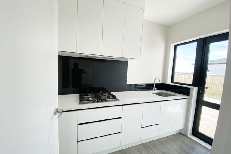 Photo of property in 45 Hikuawa Road, Flat Bush, Auckland, 2019