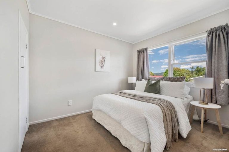 Photo of property in 10 Kaikoura Street, Henderson, Auckland, 0612