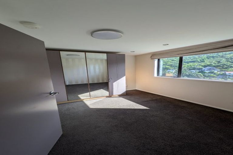 Photo of property in 14c Domanski Crescent, Owhiro Bay, Wellington, 6023