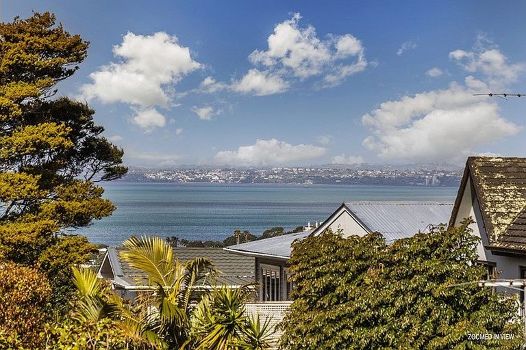 Photo of property in 49 Seaview Road, Castor Bay, Auckland, 0620