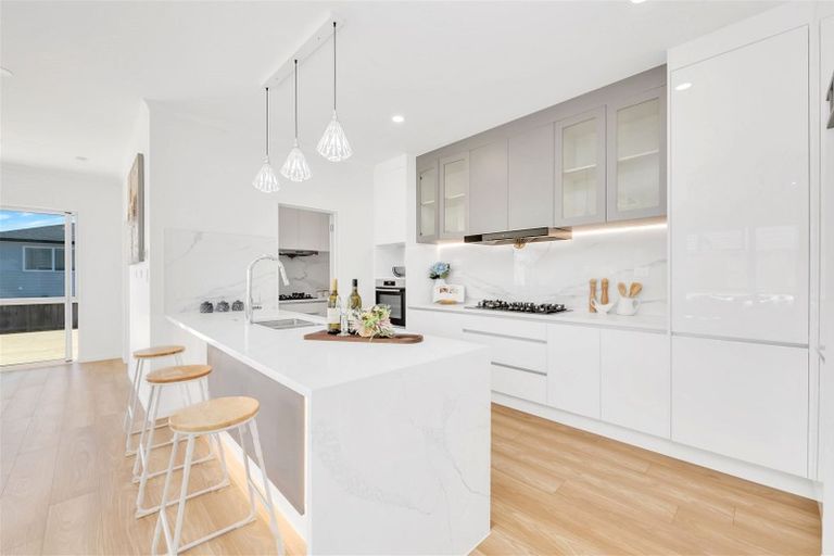Photo of property in 76 Ksenia Drive, Flat Bush, Auckland, 2019