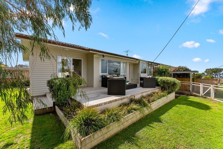 Photo of property in 1/30 Montgomery Avenue, Rothesay Bay, Auckland, 0630