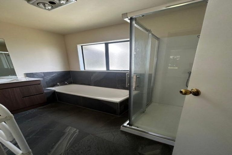 Photo of property in 2/129 Coronation Road, Papatoetoe, Auckland, 2025