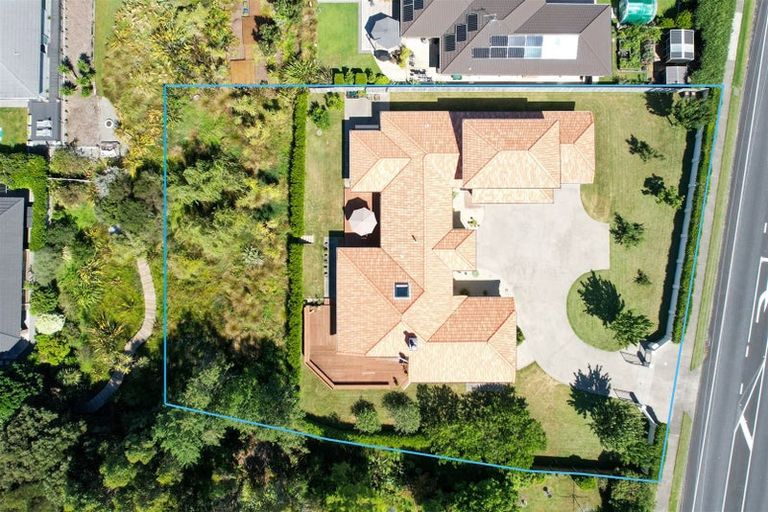 Photo of property in 177 Mazengarb Road, Paraparaumu, 5032