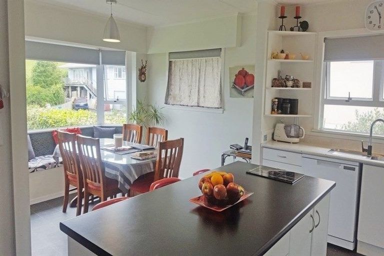 Photo of property in 87e Pioneer Road, Moturoa, New Plymouth, 4310