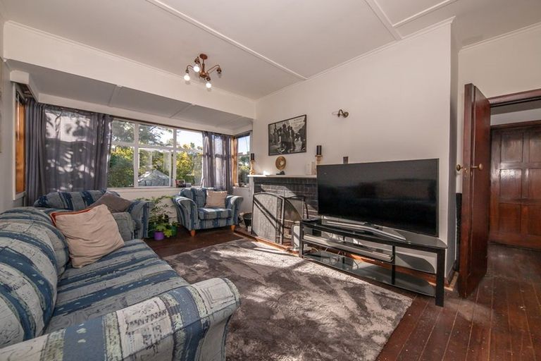 Photo of property in 19 Russell Street, Westport, 7825