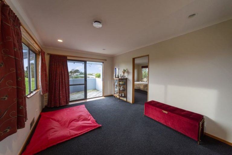 Photo of property in 50 Cressida Avenue, Stratford, 4332