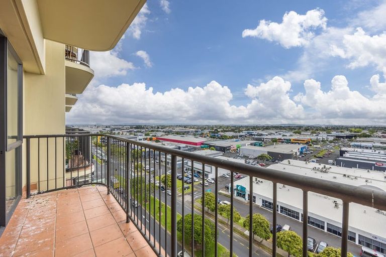 Photo of property in 9d/18 Ronwood Avenue, Manukau, Auckland, 2104