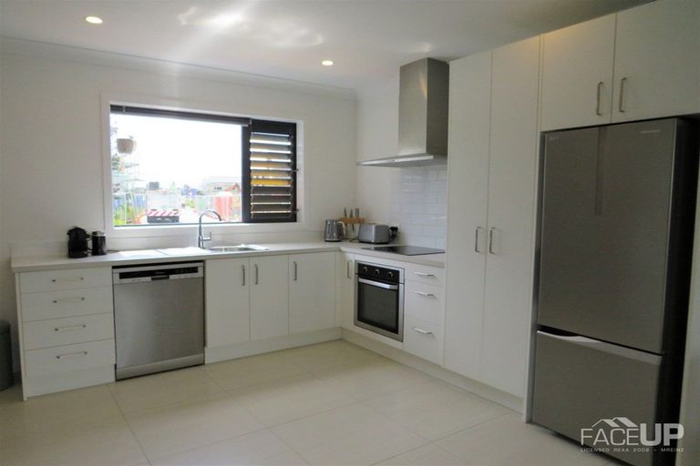 Photo of property in 63 Glidepath Road, Hobsonville, Auckland, 0616