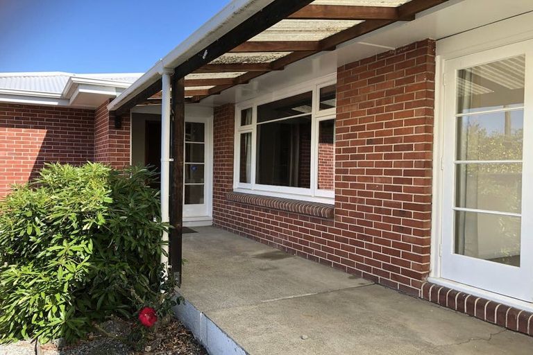 Photo of property in 11 Worthy Street, Ilam, Christchurch, 8041