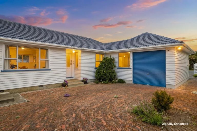 Photo of property in 230 Avonhead Road, Avonhead, Christchurch, 8042