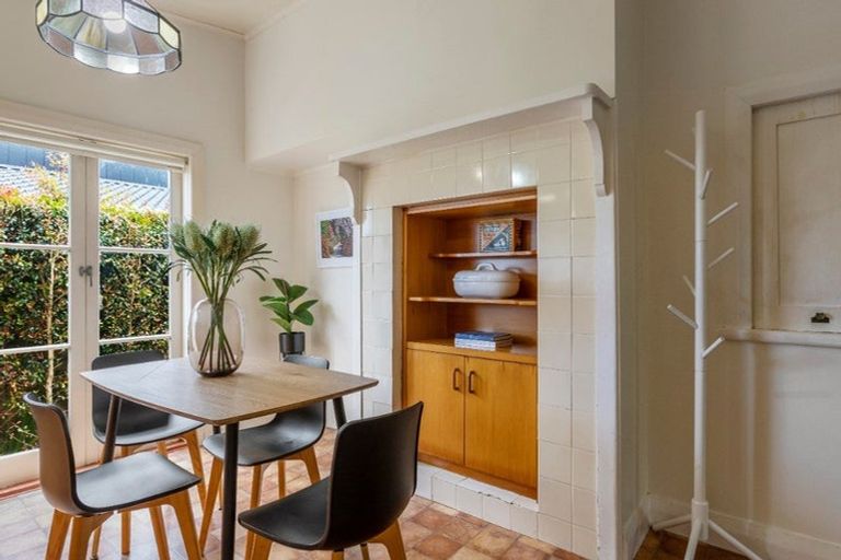 Photo of property in 39 Muir Avenue, Mangere Bridge, Auckland, 2022