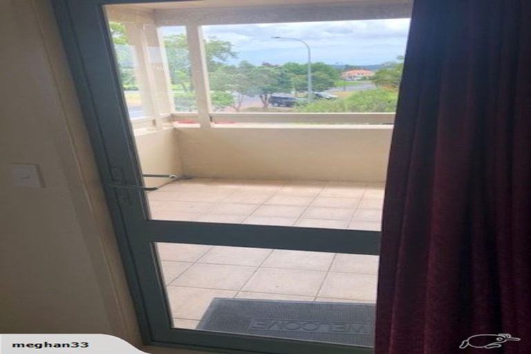 Photo of property in 1/80 Gunner Drive, Te Atatu Peninsula, Auckland, 0610