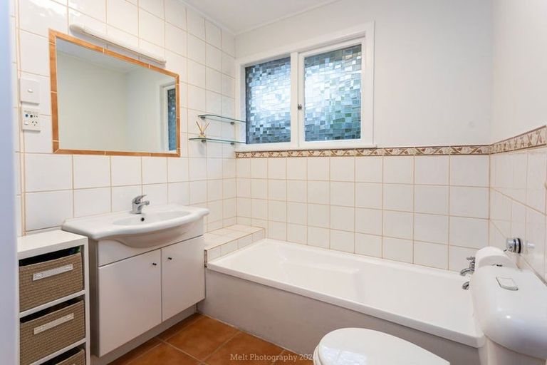 Photo of property in 18 Greenacres Street, Macandrew Bay, Dunedin, 9014