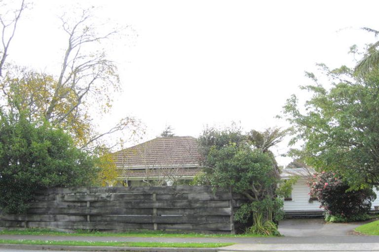 Photo of property in 140 Rata Street, Inglewood, 4330