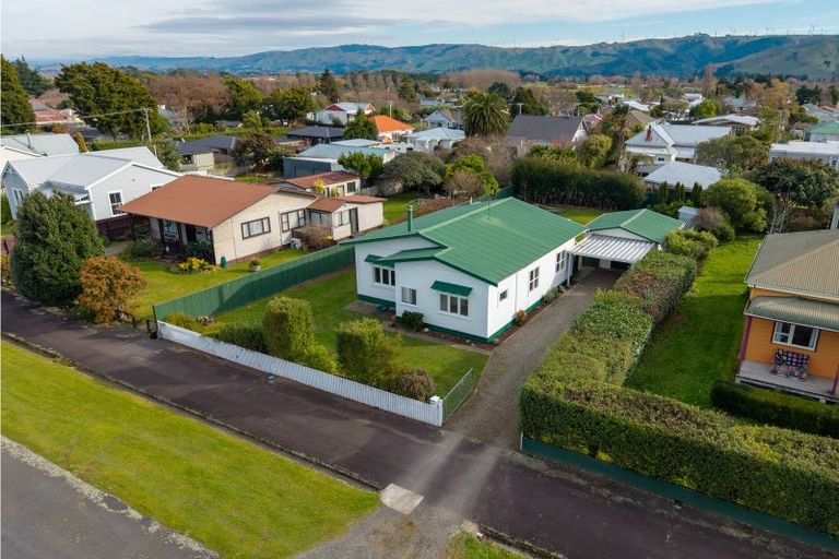 Photo of property in 41 Ross Street, Woodville, 4920