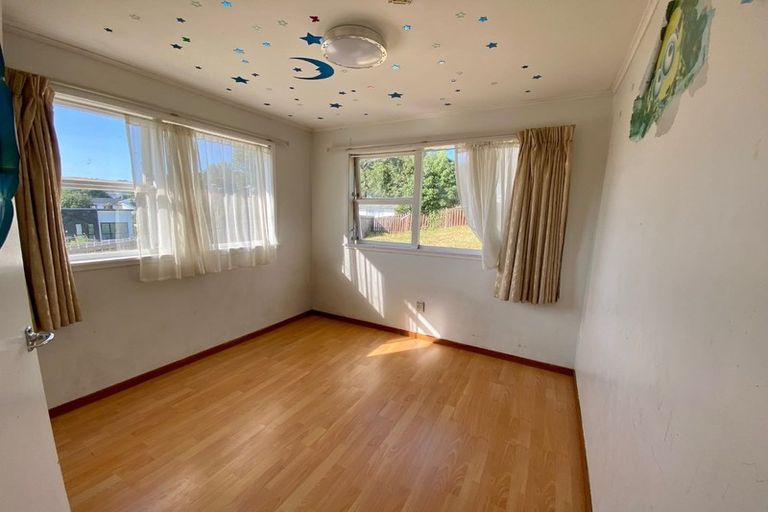 Photo of property in 84 Salamanca Road, Sunnynook, Auckland, 0620