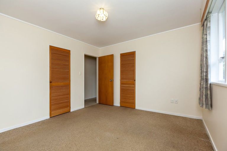 Photo of property in 17 Buckley Grove, Paraparaumu, 5032