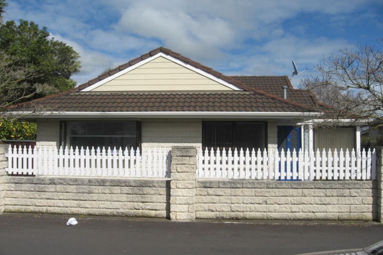 Photo of property in 54a Linton Street, West End, Palmerston North, 4410