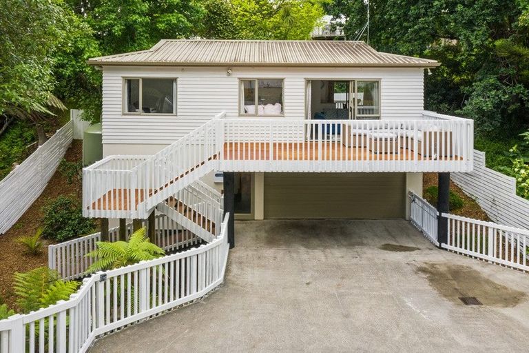 Photo of property in 33a Lancaster Road, Beach Haven, Auckland, 0626