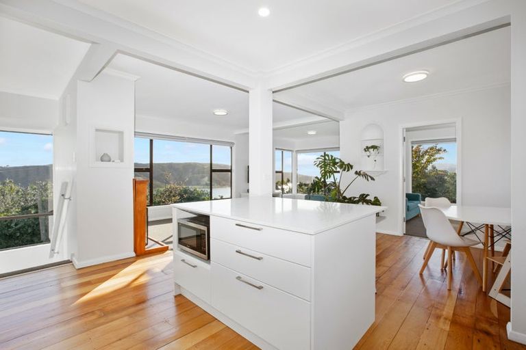 Photo of property in 47 Kiriwai Road, Paremata, Porirua, 5024