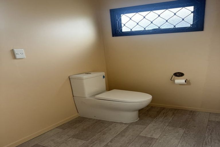 Photo of property in 29 Taikata Road, Te Atatu Peninsula, Auckland, 0610