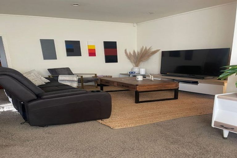 Photo of property in 17 Bauchop Road, Waterloo, Lower Hutt, 5011