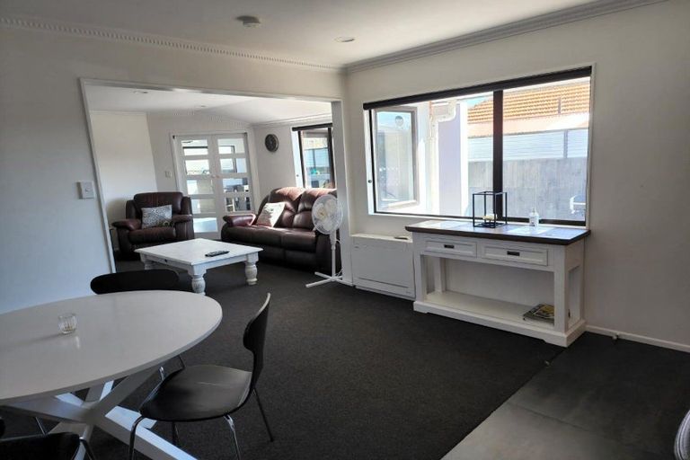 Photo of property in 2/171 Powderham Street, New Plymouth, 4310