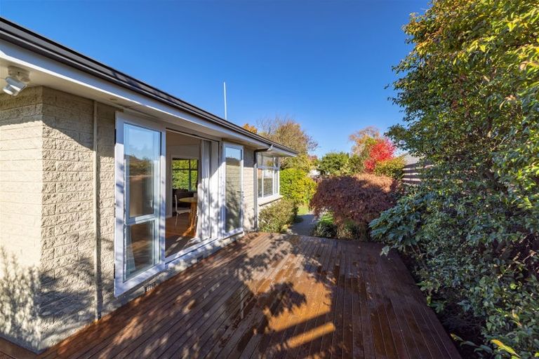 Photo of property in 6 Evesham Crescent, Spreydon, Christchurch, 8024