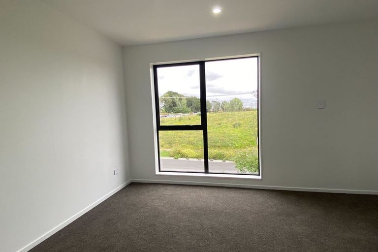 Photo of property in 36 Sinton Road, Hobsonville, Auckland, 0618